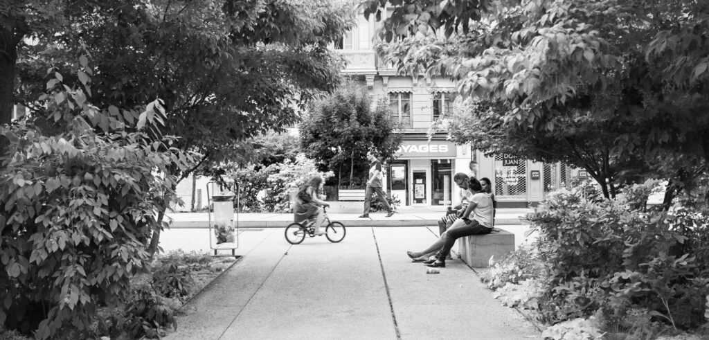 Ben and Seans Excellent Adventures - A typical French scene